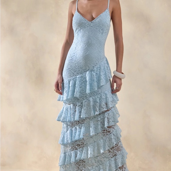 Club London Dresses & Skirts - Lace Tiered Maxi Dress in Light blue